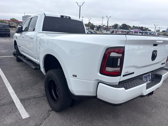 Used 2023 RAM 3500 Big Horn w/ Night Edition AWD/4WD image 4