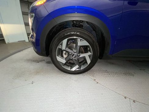 Used 2024 Hyundai Venue SEL image 10