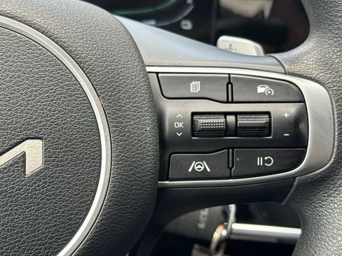Used 2023 Kia Sportage LX AWD/4WD image 30