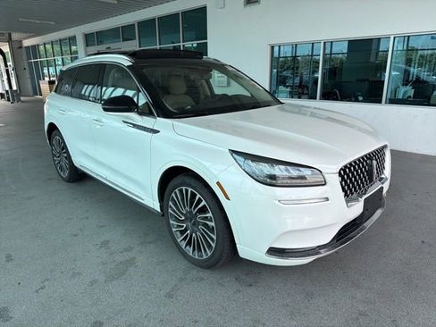 Used 2020 Lincoln Corsair Reserve w/ Appearance Package FWD image 16