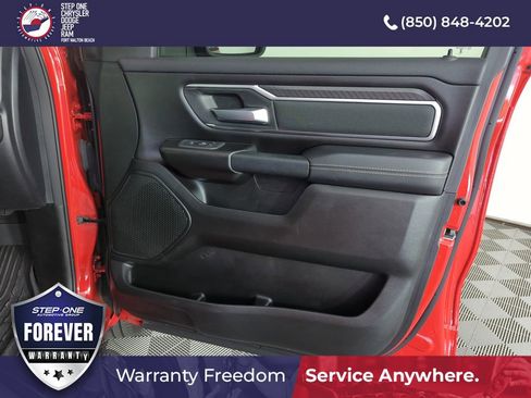 Used 2025 RAM 1500 Big Horn AWD/4WD image 31