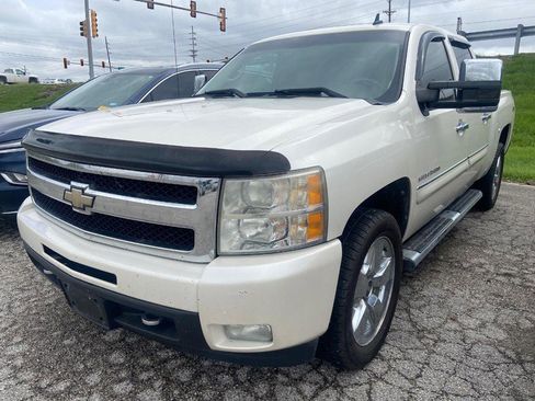 Used 2011 Chevrolet Silverado 1500 LTZ w/ LTZ White Diamond Edition image 4