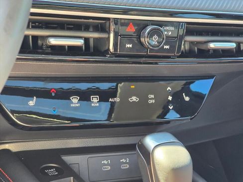 Used 2025 Nissan Kicks SR w/ SR Premium Package FWD image 16
