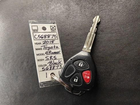 Used 2018 Toyota 4Runner SR5 image 12