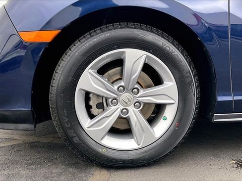 Used 2018 Honda Odyssey EX image 9