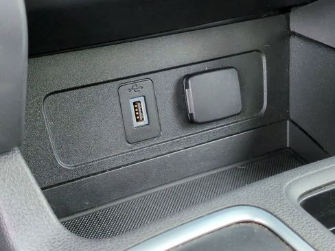 Used 2018 Ford Escape SE w/ Ford Safe & Smart Package AWD/4WD image 30