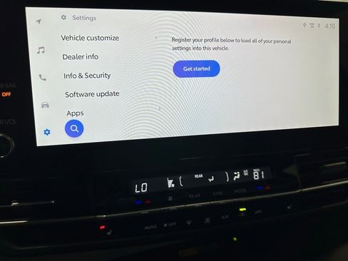 Used 2025 Toyota Sienna XSE image 39