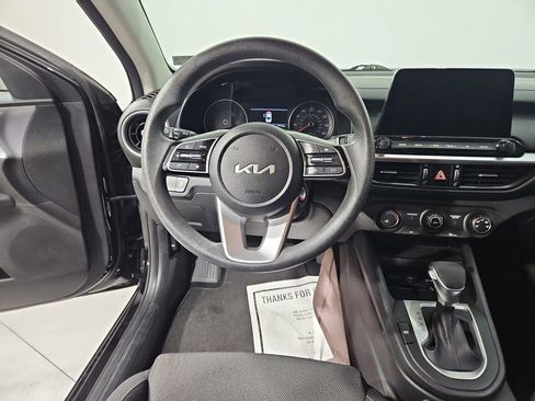 Used 2022 Kia Forte LXS image 14