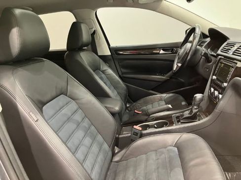 Used 2014 Volkswagen Passat TDI SEL Premium FWD image 47