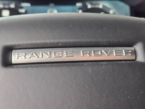 Used 2025 Land Rover Range Rover Sport SE AWD/4WD image 32