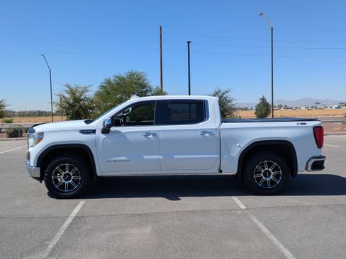 Used 2019 GMC Sierra 1500 SLT w/ SLT Premium Plus Package image 2