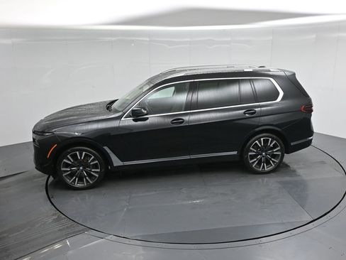 Used 2023 BMW X7 xDrive40i w/ Parking Assistance Package image 44