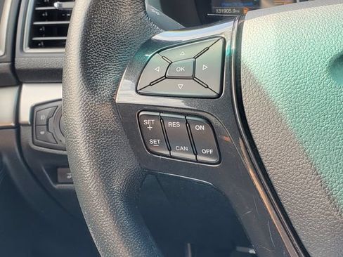 Used 2018 Ford Explorer XLT w/ Equipment Group 202A FWD image 14