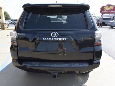 Used 2016 Toyota 4Runner SR5 Premium image 4
