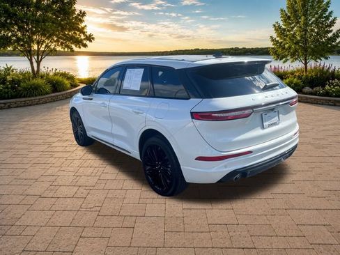 Certified 2024 Lincoln Corsair AWD w/ Equipment Group 101A image 4