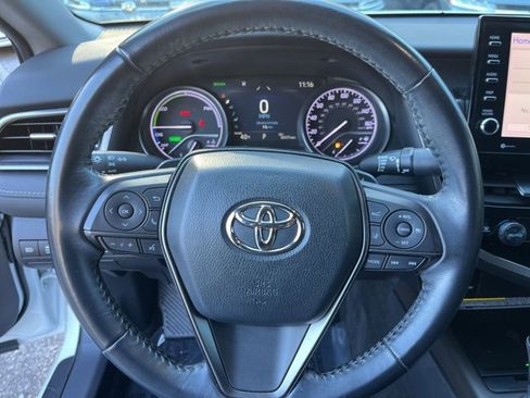 Used 2021 Toyota Camry XSE image 18