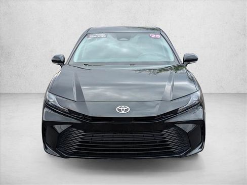 Used 2025 Toyota Camry LE image 2