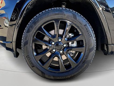 Used 2021 Jeep Grand Cherokee Laredo X image 31