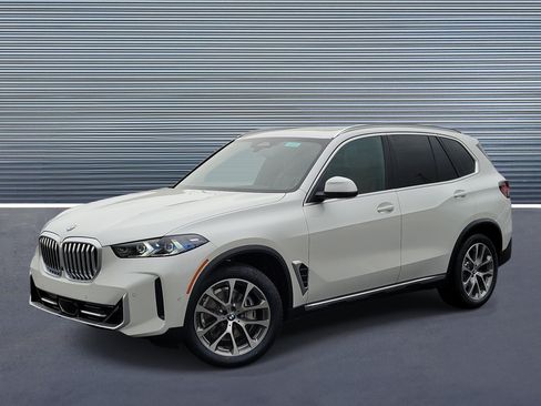 New 2026 BMW X5 xDrive40i w/ Premium Package AWD/4WD image 1