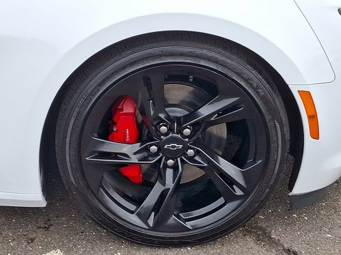 Used 2023 Chevrolet Camaro LT w/ RS Package image 8