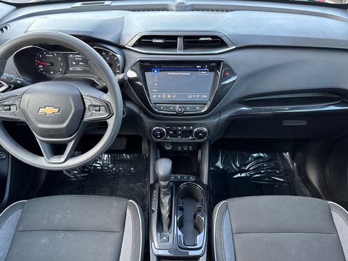 Used 2022 Chevrolet TrailBlazer LT w/ Sun and Liftgate Package image 16
