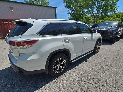 Used 2016 Toyota Highlander XLE FWD image 8