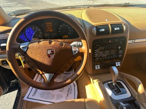 Used 2009 Porsche Cayenne image 18