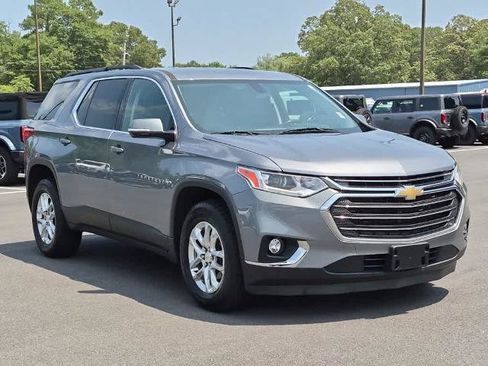 Used 2019 Chevrolet Traverse LT AWD/4WD image 2