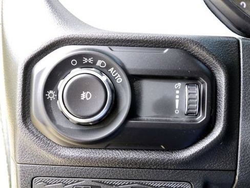 Used 2025 Jeep Wrangler Unlimited Sport AWD/4WD image 21