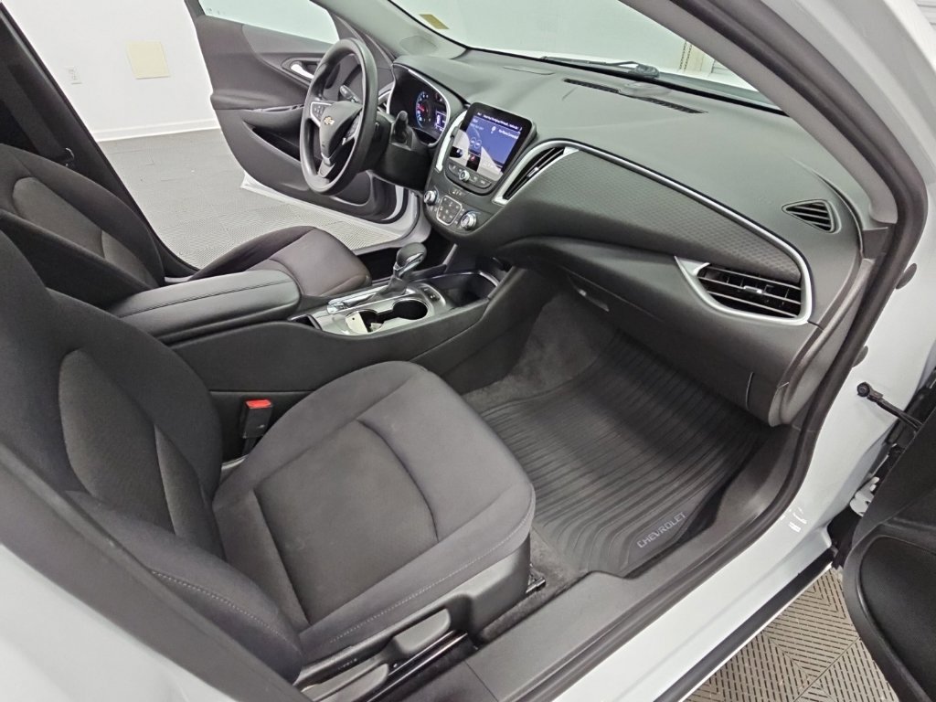Used 2024 Chevrolet Malibu LT FWD image 36