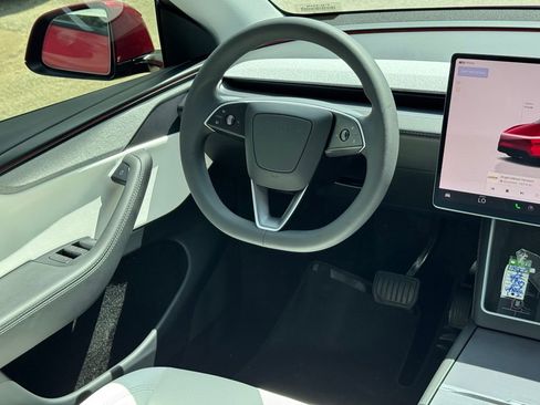 Used 2026 Tesla Model Y 2WD image 20
