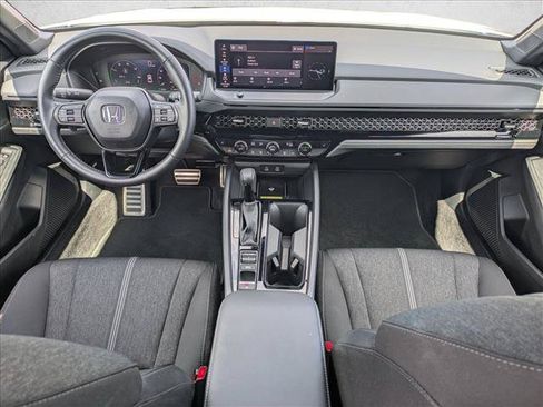 Used 2025 Honda Accord Sport image 17