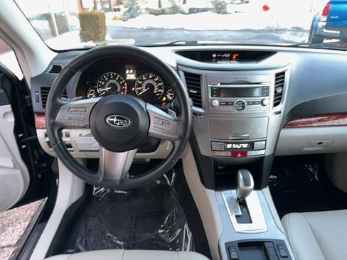 Used 2010 Subaru Outback 2.5i Limited w/ Popular Equipment Group 1B image 7
