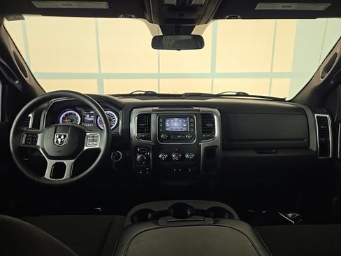Used 2024 RAM 1500 Warlock AWD/4WD image 9