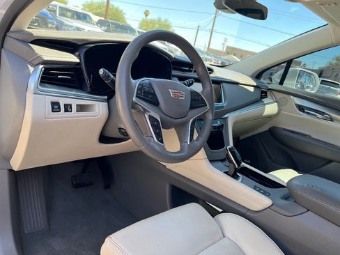 Used 2017 Cadillac XT5 Luxury w/ Driver Awareness Package AWD/4WD image 26