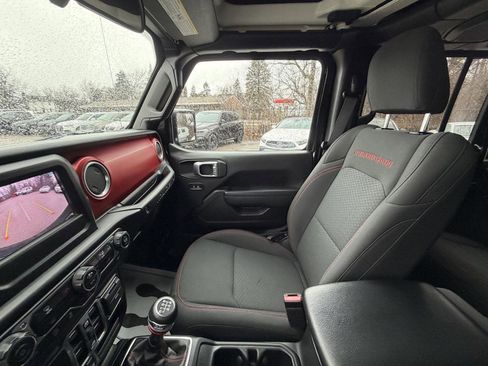 Used 2021 Jeep Wrangler Unlimited Rubicon AWD/4WD image 18