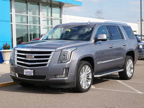 Used 2019 Cadillac Escalade Premium Luxury AWD/4WD image 2