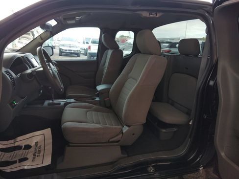 Used 2019 Nissan Frontier S RWD image 17