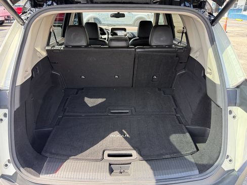 Used 2021 Nissan Rogue Platinum AWD/4WD image 28