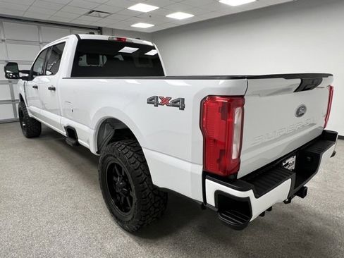 Used 2023 Ford F350 XLT image 8
