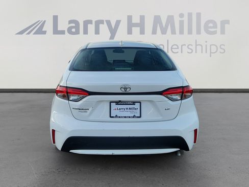 Used 2021 Toyota Corolla LE image 5