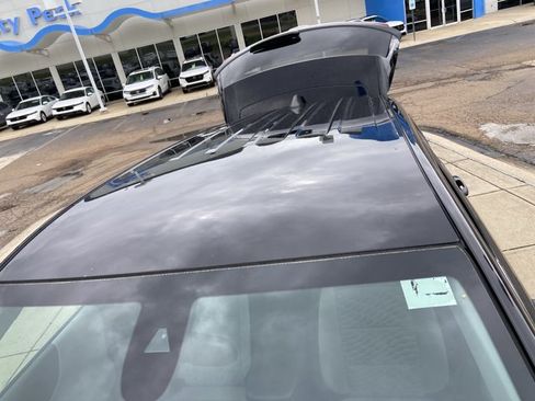 Used 2021 Chevrolet Equinox LT FWD image 28