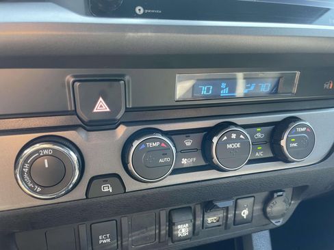 Used 2023 Toyota Tacoma TRD Sport AWD/4WD image 27