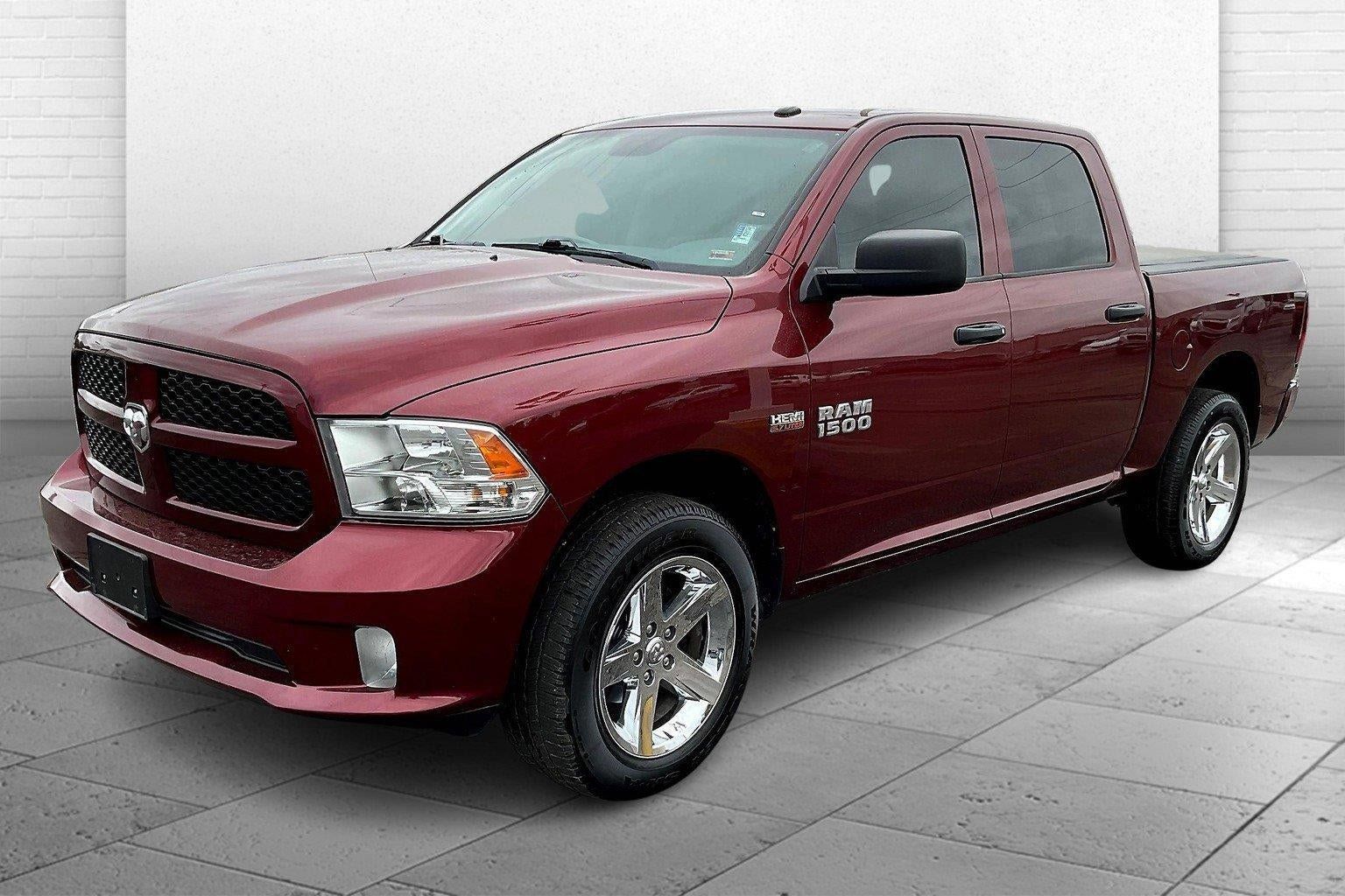 Used 2018 RAM 1500 Express w/ Express Value Package AWD/4WD image 10