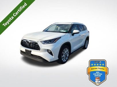 Certified 2022 Toyota Highlander Limited