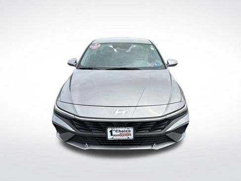 Used 2024 Hyundai Elantra SEL FWD image 9