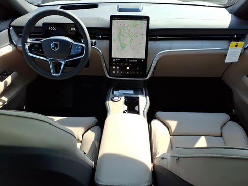 New 2026 Volvo EX90 Plus RWD image 8