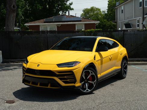 Used 2021 Lamborghini Urus AWD/4WD image 26