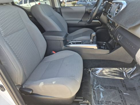 Used 2023 Toyota Tacoma SR5 w/ Technology Package AWD/4WD image 23