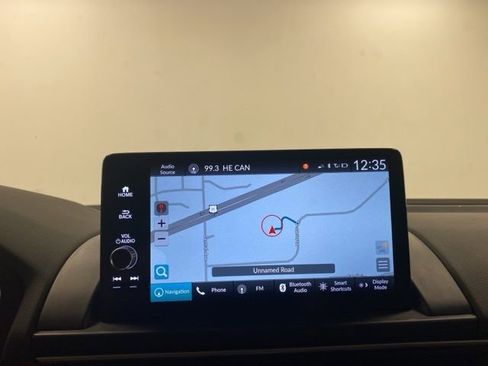 Used 2024 Honda Pilot Touring image 11